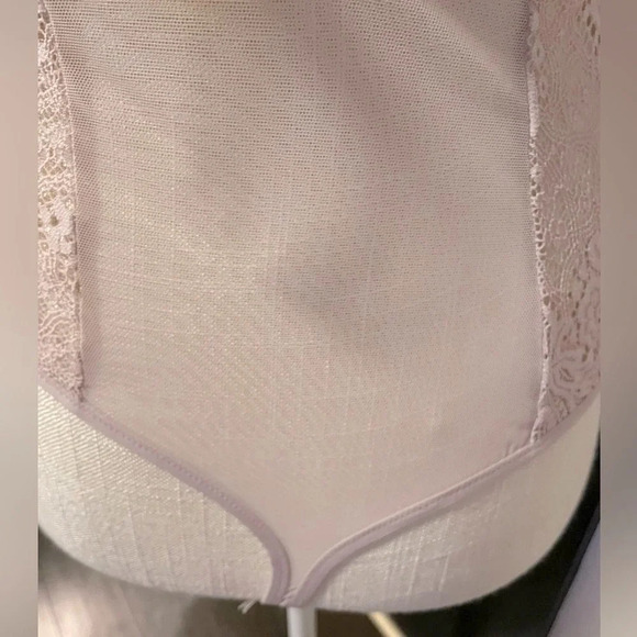 VICTORIA SECRET LACE CAP SLEEVE BODYSUIT WITH MESH BACK LAVENDER SIZE M - Picture 7 of 16
